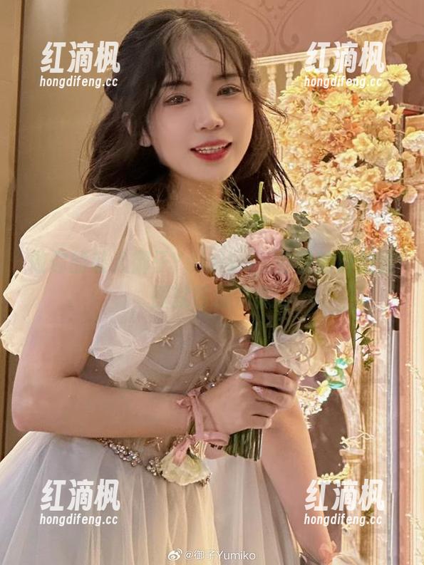 做你的私人御子Yumiko，免费的自拍套图就等你来拿