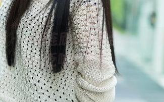 推女郎 – 一组连欣的制服合集，完美背离乏味的课堂。