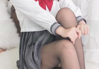 原图里藏着杏子夫人的夏天，快来猜猜她在想什么？