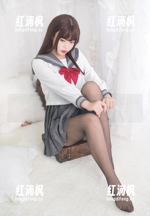 原图里藏着杏子夫人的夏天，快来猜猜她在想什么？