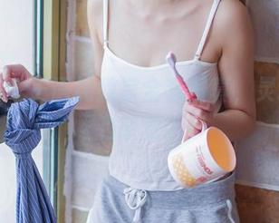 果团网 – 王语纯教室全套写真，灵魂出窍的感觉。