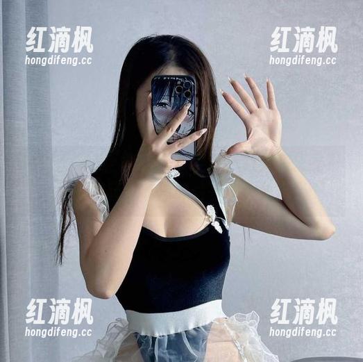 微密圈 - 桃沢樱呀心灵手巧，职业装搭配引人遐想，高清照片一秒上头。