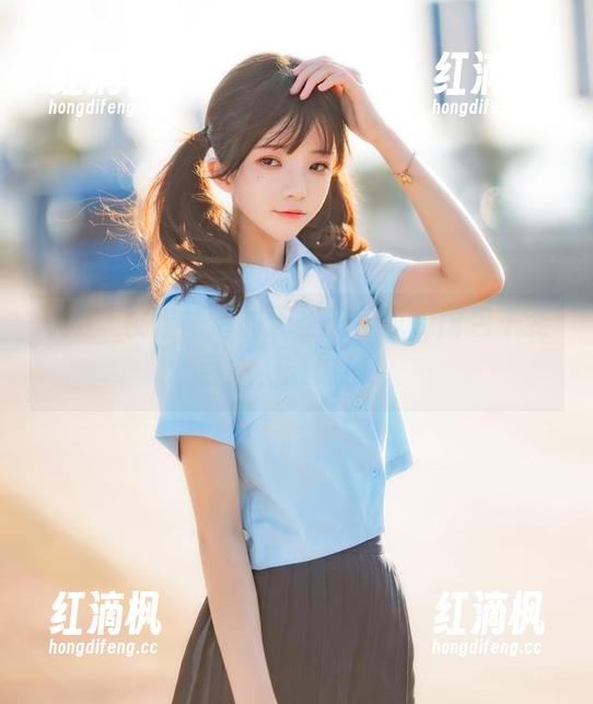 关注桜桃喵短裤的无圣光传说，图包千姿百态，随你拍！