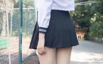 梦丝女神 – 原图及分享时间到：看看雪馨在制服里的表现如何