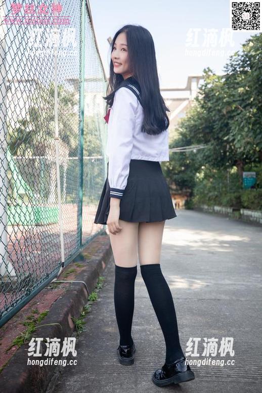 梦丝女神 - 原图及分享时间到：看看雪馨在制服里的表现如何
