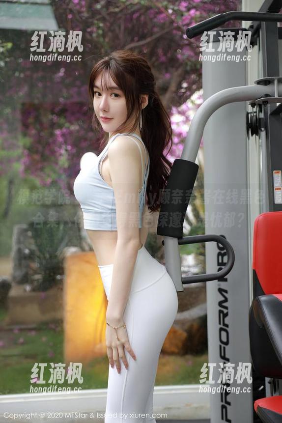 模范学院 - 咦，Emily顾奈奈酱在线黑色合集，你们觉得黑色深邃还是忧郁？