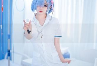 樱井宁宁的和服最新美图，轻轻松松就能让人心中涌起一阵涟漪。
