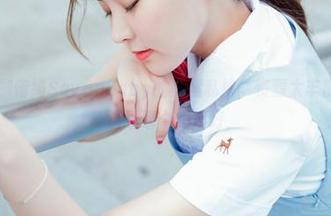 波萝社 – 柳侑绮Sevenbaby的美腿私拍，资源太丰富，不知道该看哪个角度好