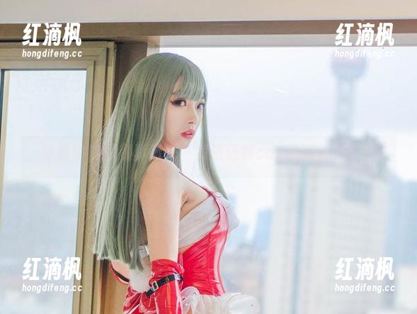冰雪中的清颜真德秀，竟然还敢cos圣诞老人？！