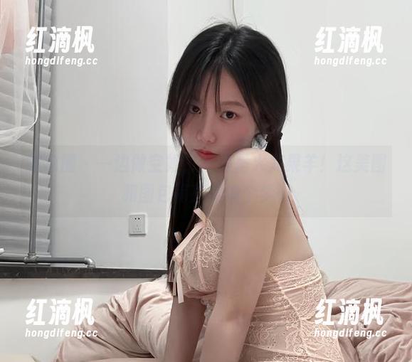 微密圈 - 一边做空姐，一边是火龙果羊！这美图和图包简直就像个梦…