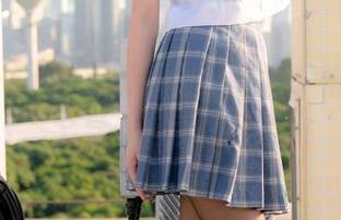 炸蛋Boom的美脚原图，警告：看完可能会导致舌头打结！