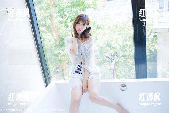 爱蜜社-兜豆靓Youlina 爱蜜社 - 兜豆靓Youlina的自拍资源,来点不一样的视角