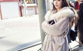 爱蜜社 – 当格格污巫在校园遇上私拍：居然还有空调风的助攻？