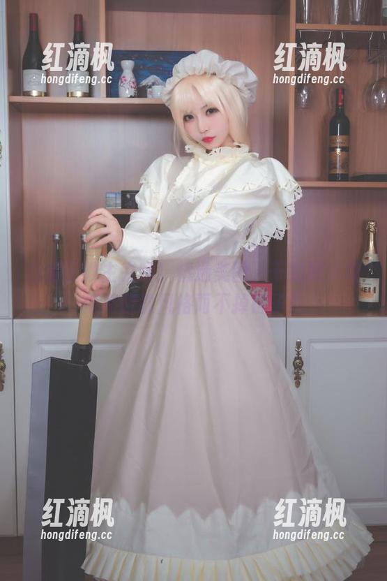 白易子教主来啦！精选美图，干物妹小埋保持懒散风格而不掉链子！