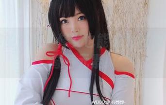 白烨烨的作品：修女也能成为视角实验的奇特元素！