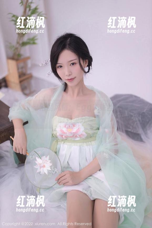 秀人网 - 浴室风情：Egg尤妮丝给你洗澡的另类分享