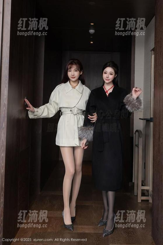 秀人网 - 周慕汐baby在办公室的写真集，别忘了下载后瞧瞧哦！