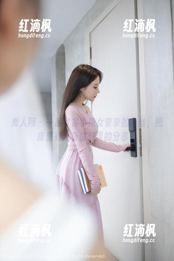 秀人网 - 一起欣赏小魔女奈奈的白丝，图库里有没有你想要的分享？