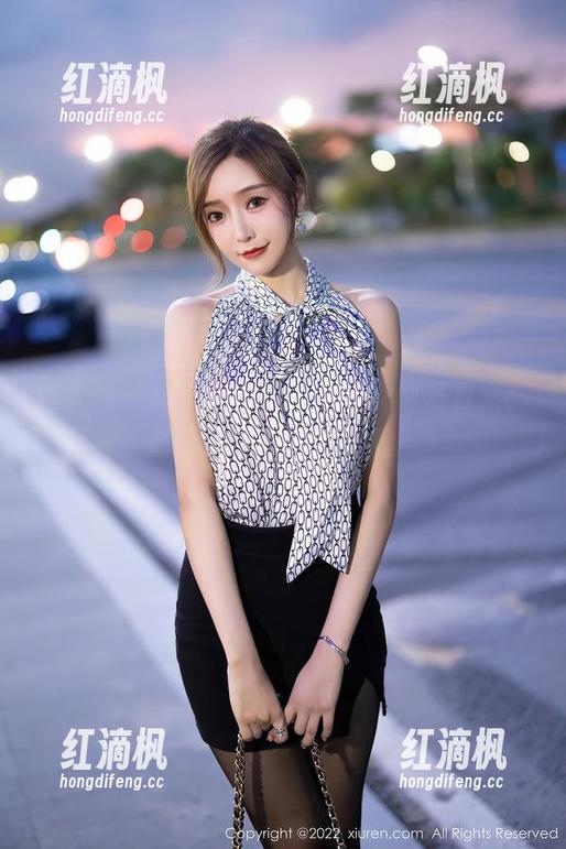 秀人网 - 林文文yooki的兔女郎写真集：高清视角，眼花撩乱！