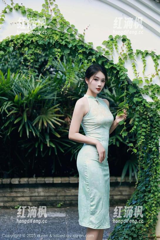 秀人网-甜妮 秀人网 - 甜妮的新出路:当死库水遇上写真风暴,没准会闪瞎你的眼!