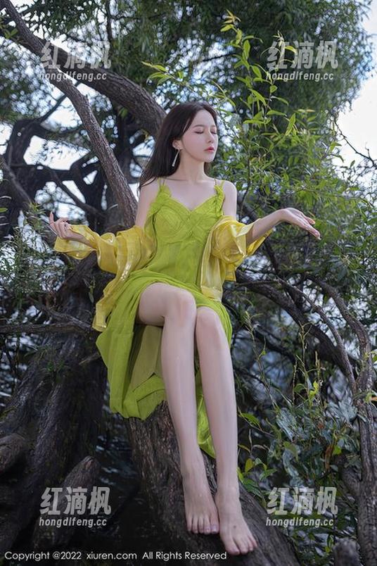 秀人网 - 静颜宁的水手服：原图里穿啥都显得好审美。值得一看，不然可惜了图册。