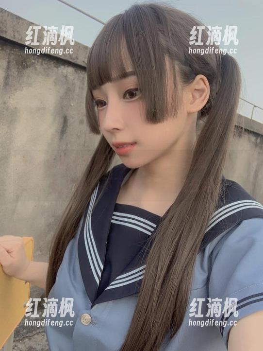 追光雏菊写真集：胡桃喵的“绽放”说，下载了吗？不下载你说得过去吗？