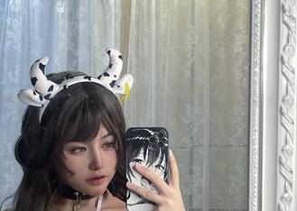 不经意间发现在芊川一笑MNK的女友中，竟有如此图片精选
