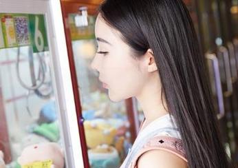 蜜桃社 – 真希的自拍原图，明明简单却意外抓人