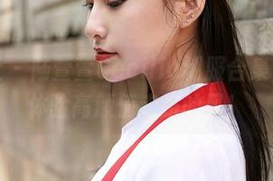 蜜桃社 – 陆萱萱Cecilia制服合集，免费体验高颜值走路的风！