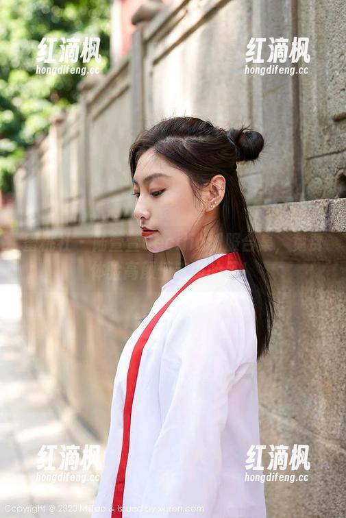 蜜桃社-陆萱萱Cecilia 蜜桃社 - 陆萱萱Cecilia制服合集,免费体验高颜值走路的风!