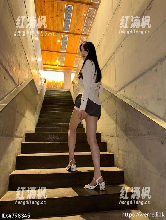 微密圈 - 兔女郎来了！轩子巨二兔的原图资源，感兴趣的戳戳！