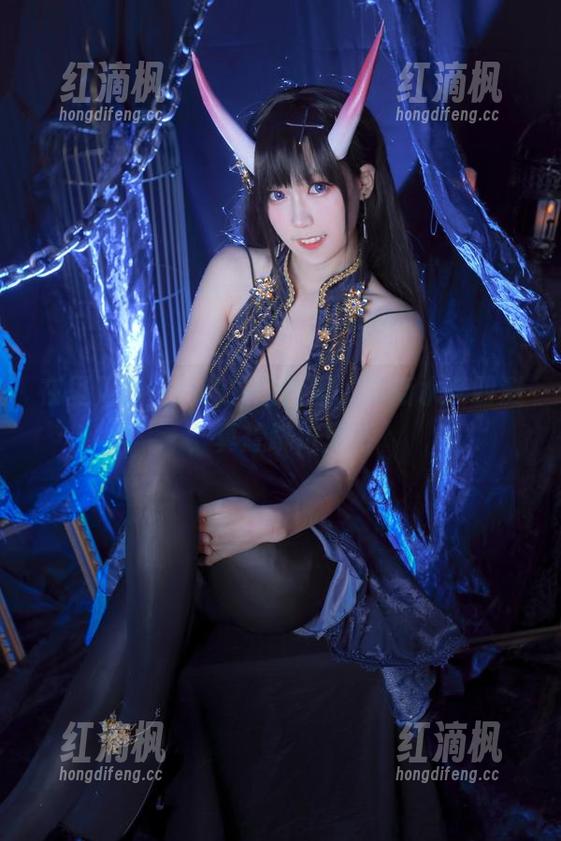 里见年一 在里见年一的泳衣图片里,最新水花四溅,真想跳进屏幕