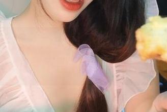 一袭水手服，阿九从不咕咕(九言)私拍图包转身不留神，海风呼啸！