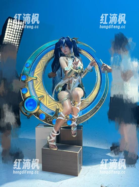黑兽精灵大放异彩：精选了阿薰kaOri让人无法忽视的图片